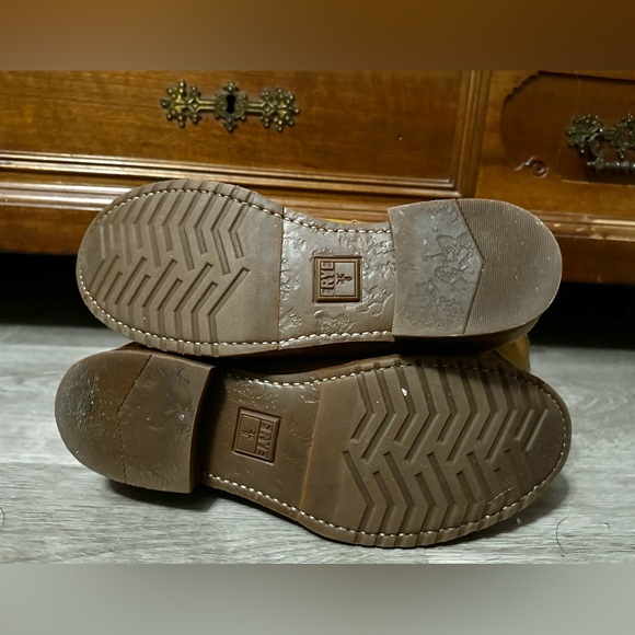 Frye boots, hardly worn - Picture 4 of 5